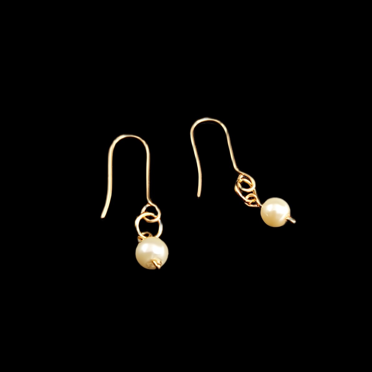 Pearls in Ivory-Earrings