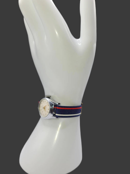 Vintage Style Retro One Piece Nylon Sport Watch Bands in Striped Red & Navy & White for 12mm Watch Lugs