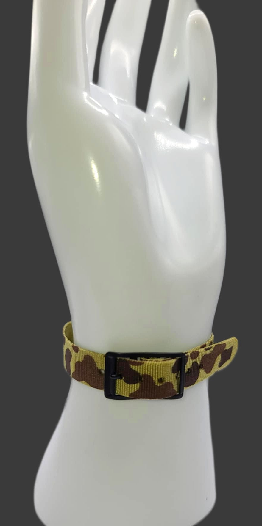 Vintage Style Retro One Piece Nylon Sport Watch Bands in Camo for 12mm Watch Lugs