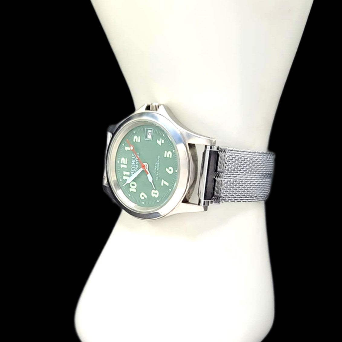 Benrus Quartz Vintage Mens Analog Watch With Date Display