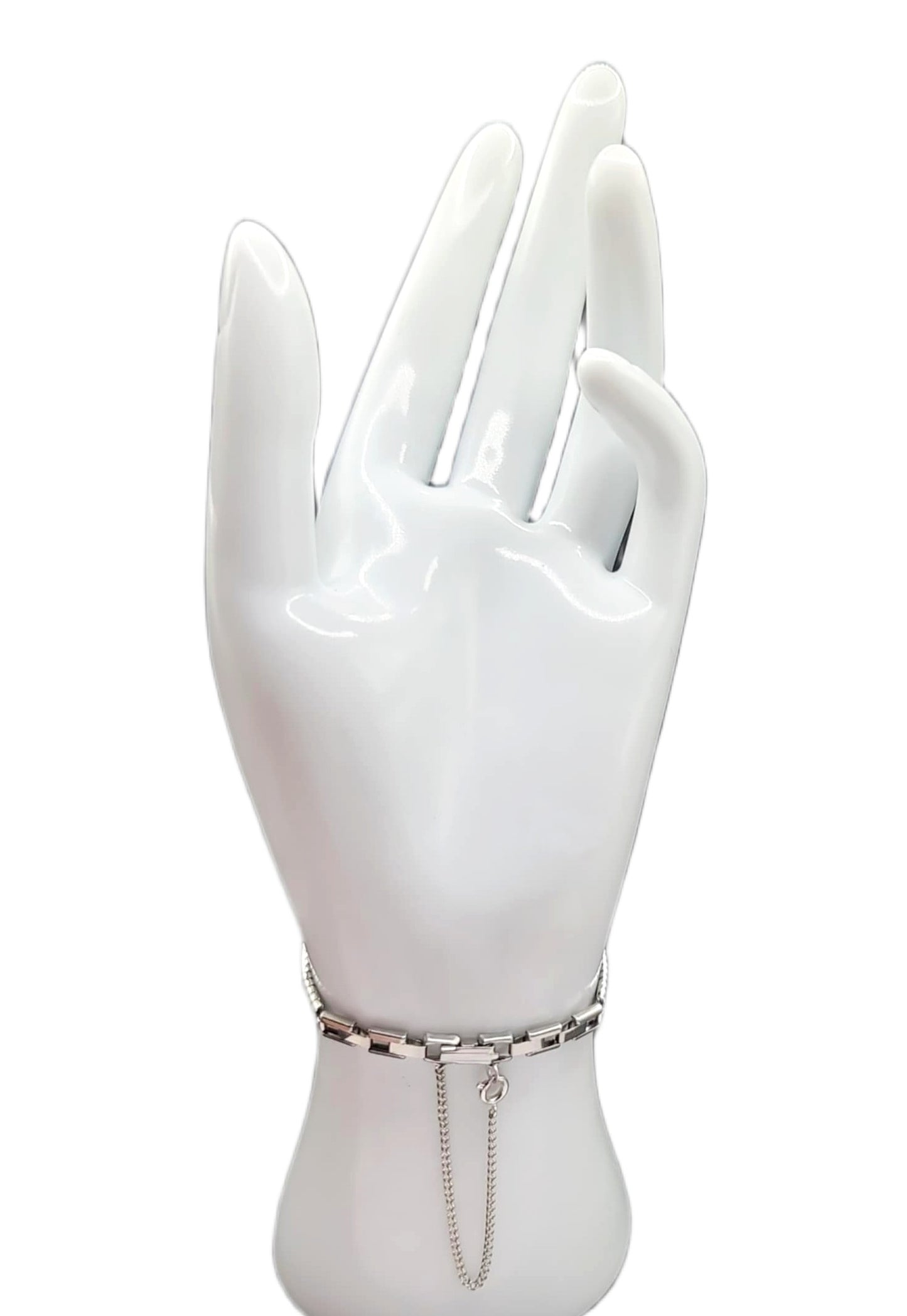 Stainless steel C type partial expansion band with easy to remove/add click together links.