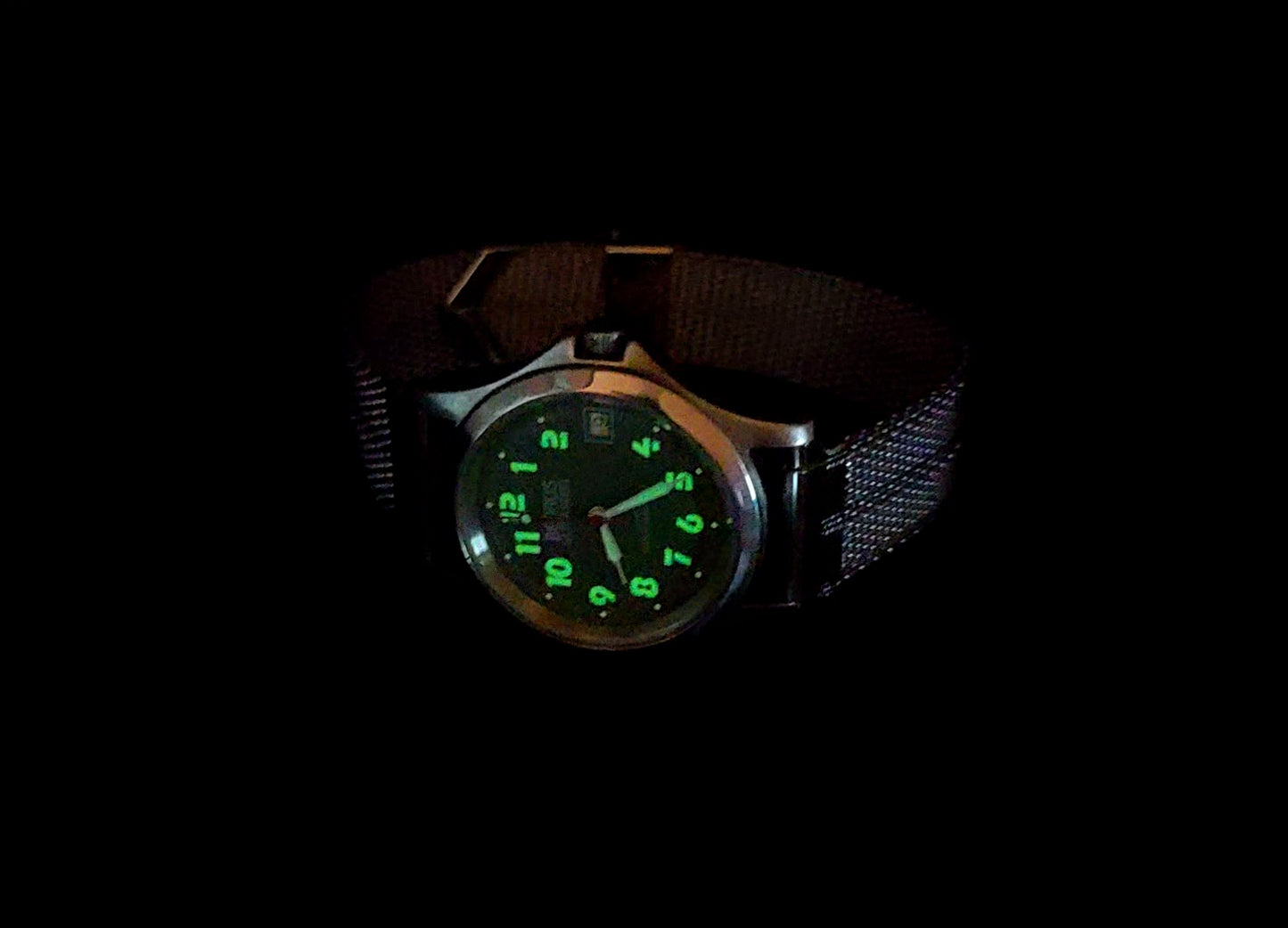 Benrus Quartz Vintage Mens Analog Watch With Date Display