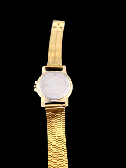 Kenneth Cole Classy Gentlemans Quartz Analog Watch With Date Display at 6 Position