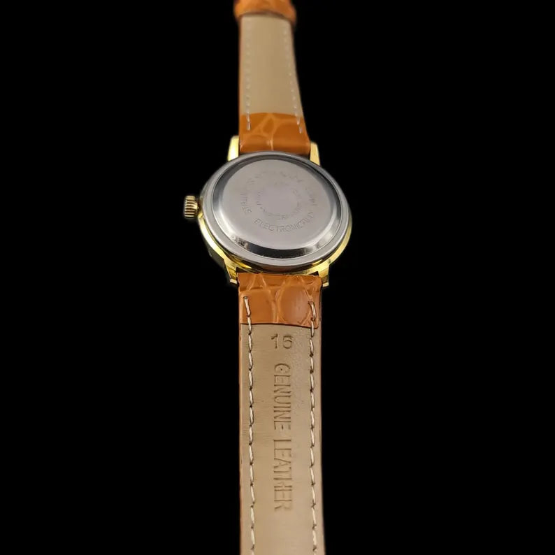 Futura Mens Japanese Mechanical Vintage Watch