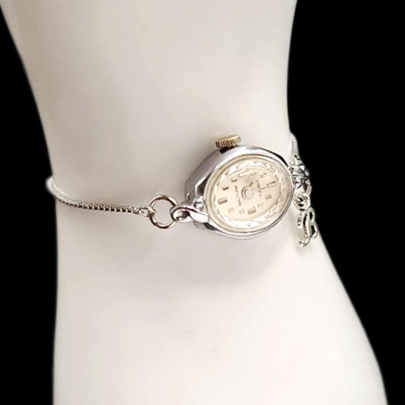 Waltham USA Vintage 17-Jewel Mechanical Classic Womens Watch