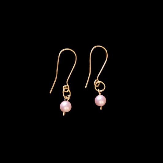 Pearls in Mauve-Earrings